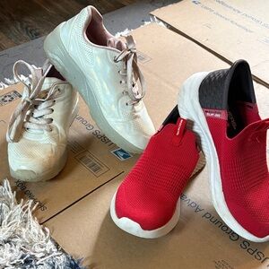 Skechers Kids Sneakers — Pearl White Iridescent & Red Slip-On